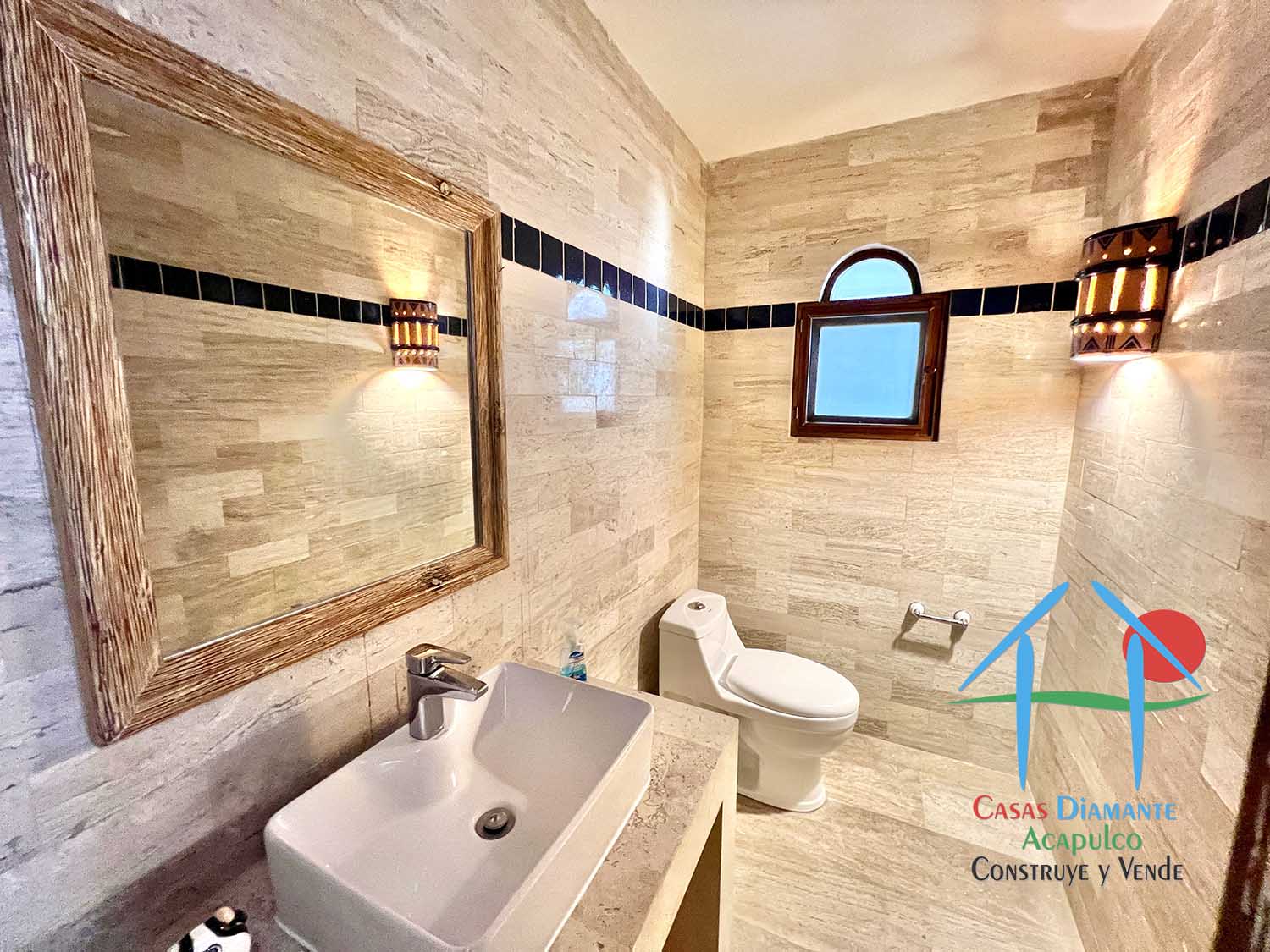 Pichilingue Villa Kairos - Baño de visitas 1